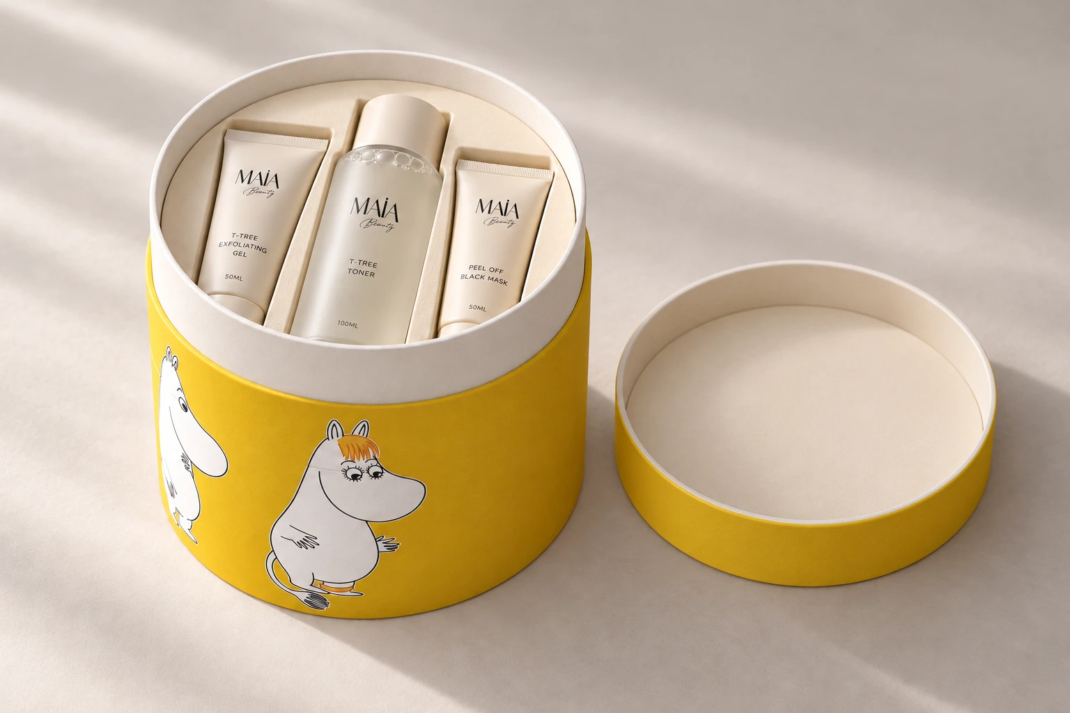 Discover Yourself: open cylindrical gift box with beauty products, product visualisation